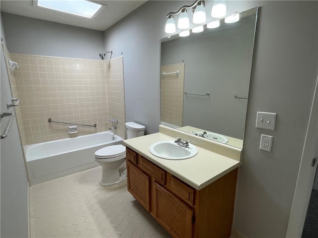 7123 Woodridge Ln, Union City, GA 30291 - full bath featuring shower / bathtub combination and vanity