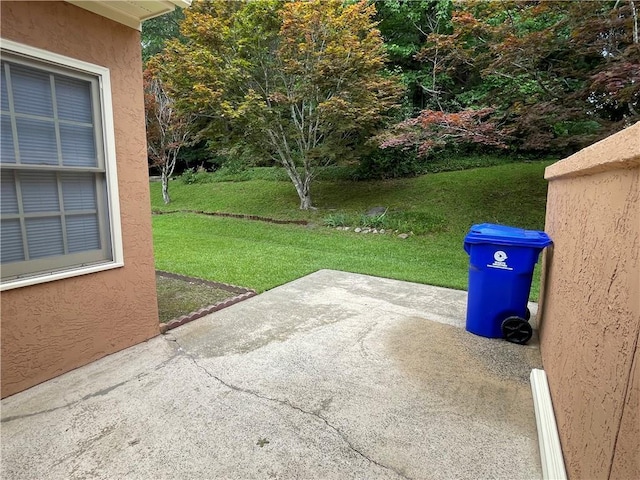 7123 Woodridge Ln, Union City, GA 30291 - view of patio / terrace