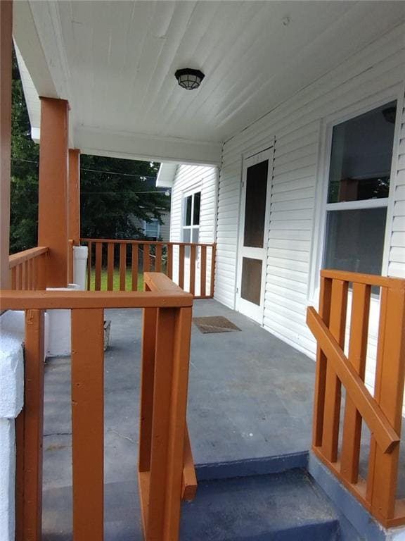 747 Bowman St, Macon, GA 31217 - view of wooden porch