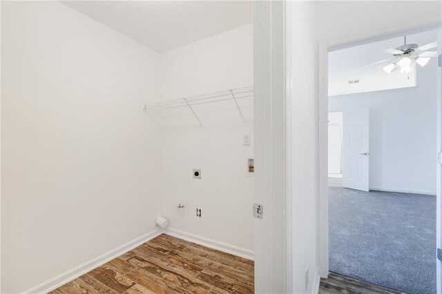 clothes washing area with hardwood / wood-style floors, electric dryer hookup, hookup for a gas dryer, hookup for a washing machine, and ceiling fan