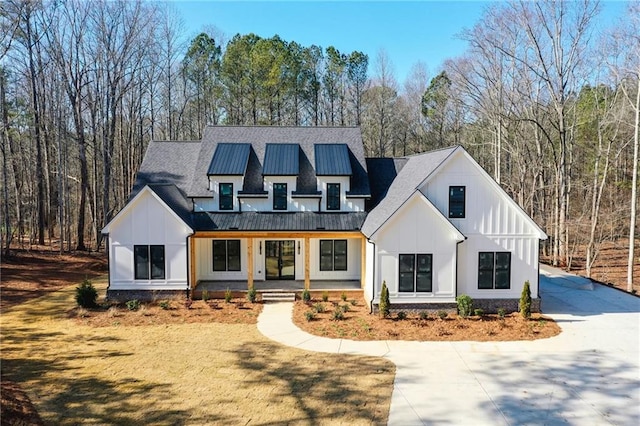 view of modern farmhouse