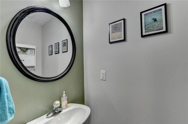 bathroom with sink