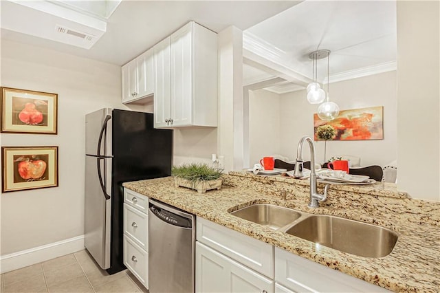 kitchen featuring visible vents, a sink, white cabinetry, appliances with stainless steel finishes, and light tile patterned floors
