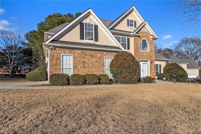 view of front property