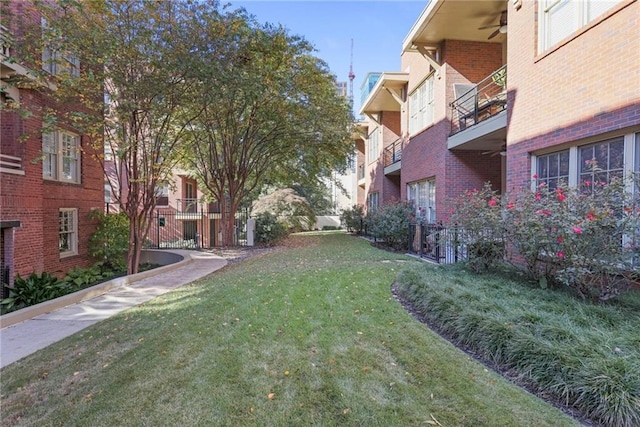 273 12th St NE Unit 421, Atlanta, GA 30309 - view of yard featuring a ceiling fan