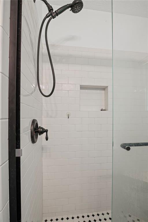 4051 Dixie Ln, Douglasville, GA 30135 - bathroom with a stall shower