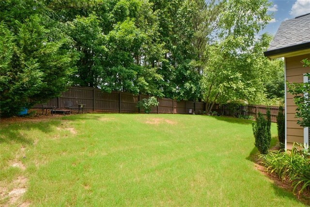 9013 Aldbury Dr, Locust Grove, GA 30248