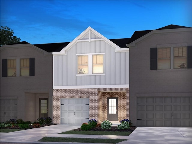 view of front of home featuring a garage