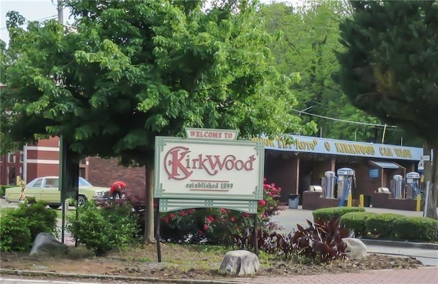 2020 Bixby St SE, Atlanta, GA 30317 - view of community sign