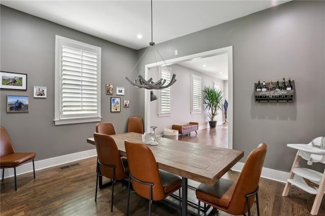 2020 Bixby St SE, Atlanta, GA 30317 - dining area featuring dark wood finished floors and recessed lighting