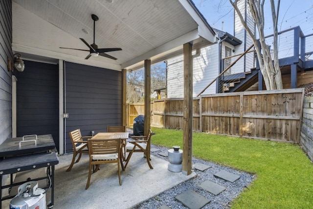 view of patio with ceiling fan