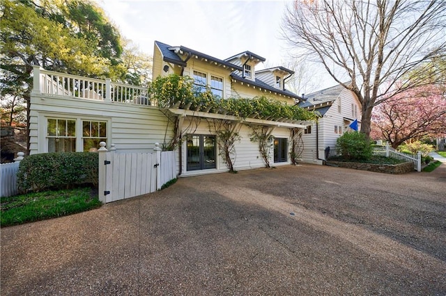 202 Lakeview Ave, Atlanta, GA 30305 - view of front of house with driveway and fence