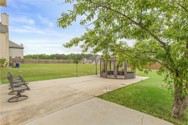 3039 Tuscan Ridge Dr, Snellville, GA 30039 - view of yard with a patio