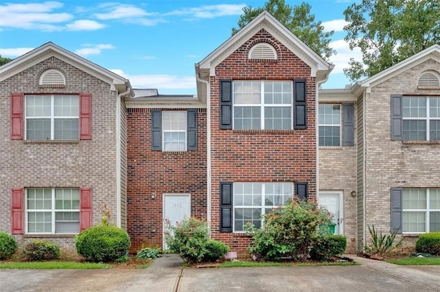 view of townhome / multi-family property