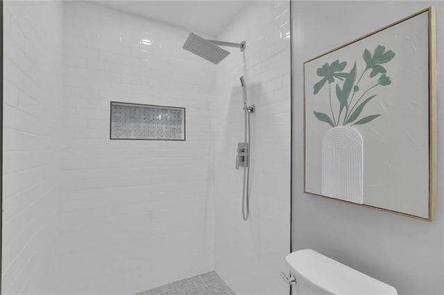 4669 Dunover Cir, Atlanta, GA 30360 - bathroom with tiled shower and toilet