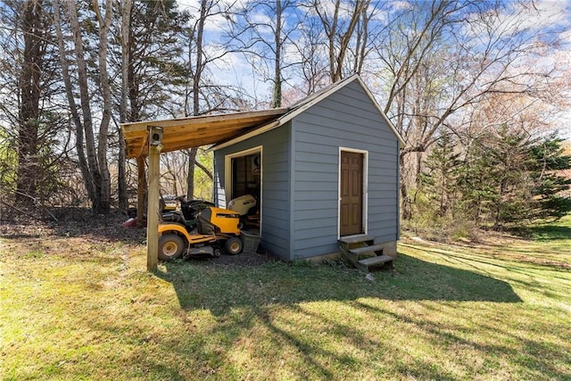 view of outdoor structure with an outbuilding