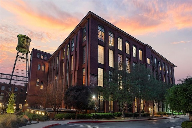 170 Boulevard Se 115E, Atlanta, GA 30312 - view of property at dusk