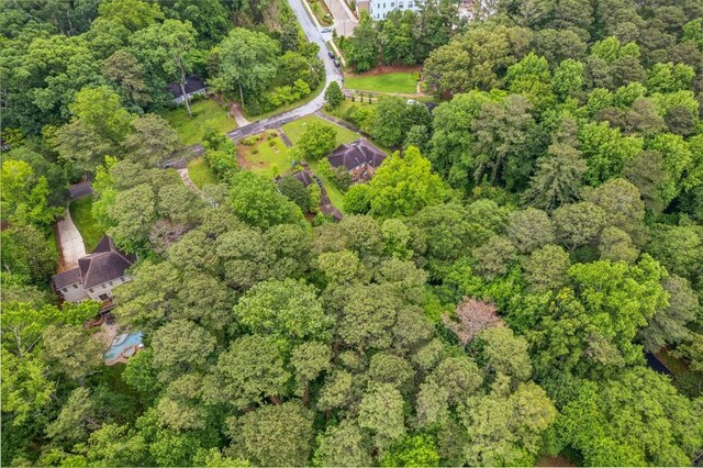 single story home with a front yard