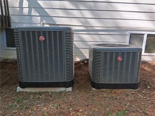816 Stewart St, Carrollton, GA 30117 - exterior details with central air condition unit