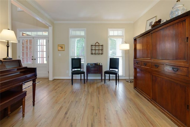 130 Hamilton Way, Roswell, GA 30075 - sitting room featuring crown molding and light wood finished floors