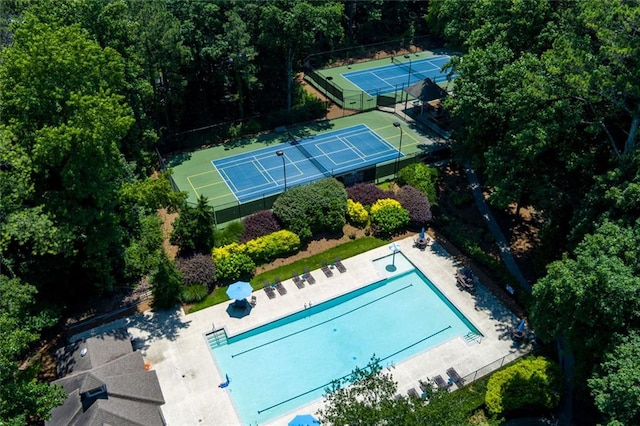 130 Hamilton Way, Roswell, GA 30075 - bird's eye view of a pool area