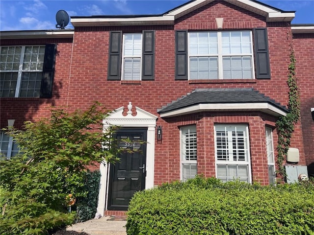 5536 Strathmoor Manor Cir, Lithonia, GA 30058 - view of front facade with brick siding