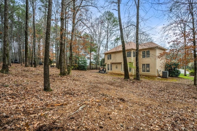 view of yard featuring central AC