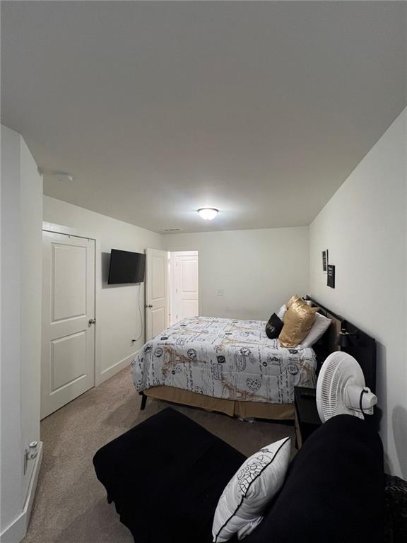 view of carpeted bedroom