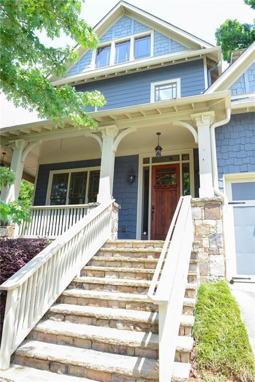 view of front of home with covered porch