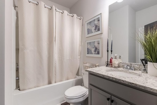 4824 Sultana Way SW, Atlanta, GA 30331 - bathroom featuring toilet, vanity, and shower / bathtub combination with curtain