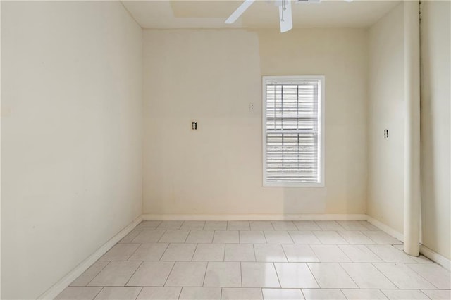 empty room featuring ceiling fan