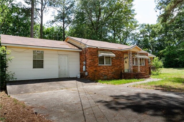 view of ranch-style home