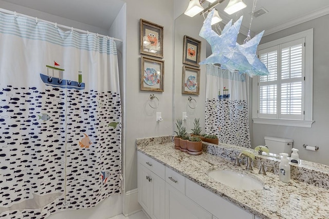 full bathroom with a shower with curtain, vanity, and toilet