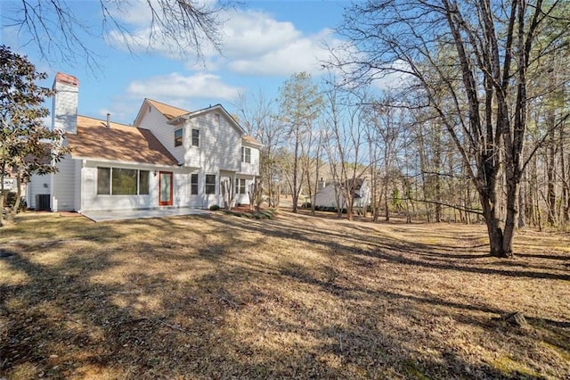 exterior space featuring a yard