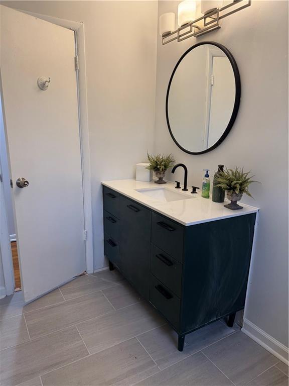 4103 Laynewood Cir, Tucker, GA 30084 - bathroom featuring vanity