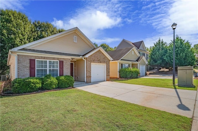 view of front of home featuring a front lawn