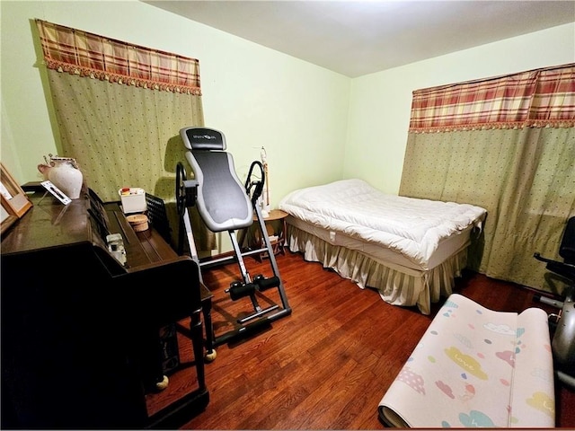 2480 Sewell Mill Rd, Marietta, GA 30062 - bedroom featuring wood finished floors
