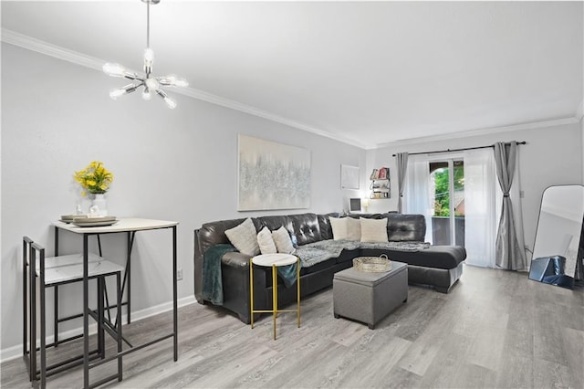 395 Pharr Rd NE Unit 103, Atlanta, GA 30305 - living area featuring a chandelier, crown molding, and light wood finished floors