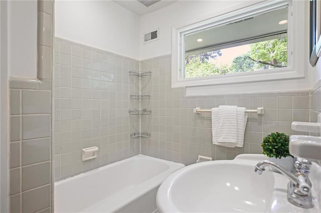 2800 Mornington Dr NW, Atlanta, GA 30327 - bathroom with a sink and tub / shower combination