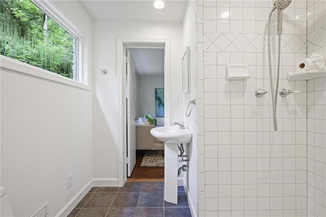 2800 Mornington Dr NW, Atlanta, GA 30327 - full bath featuring a tile shower, recessed lighting, and tile patterned flooring