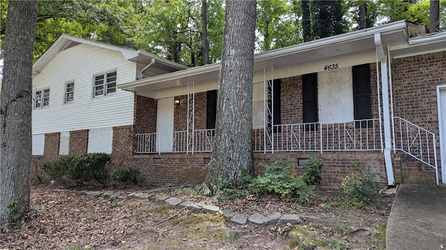 tri-level home with covered porch