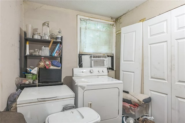 1454 Beecher St SW, Atlanta, GA 30310 - laundry room featuring washer and dryer and a textured ceiling