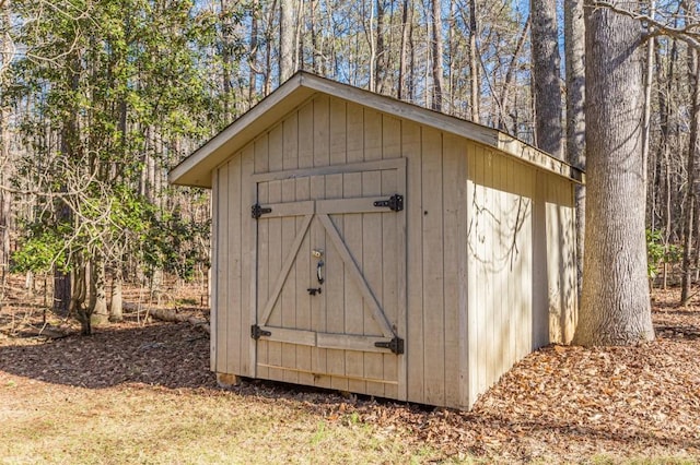 view of outbuilding