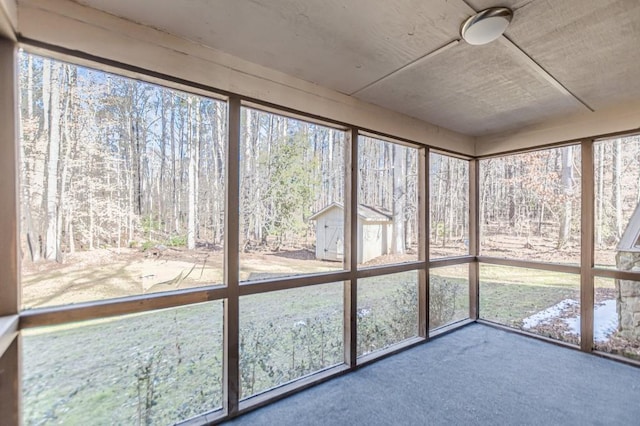 unfurnished sunroom with a healthy amount of sunlight