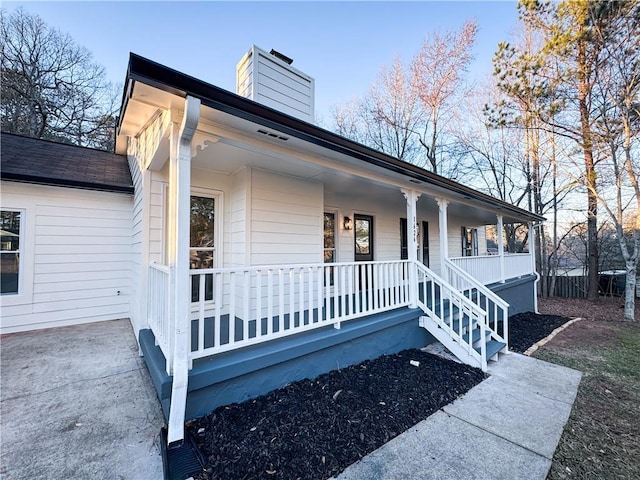 view of front of home featuring a porch