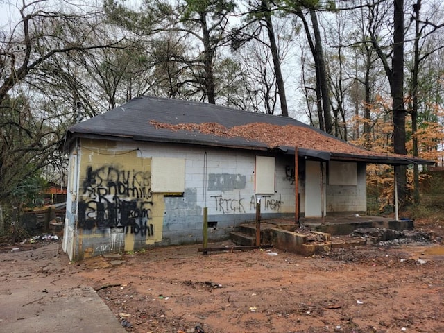 view of front of property