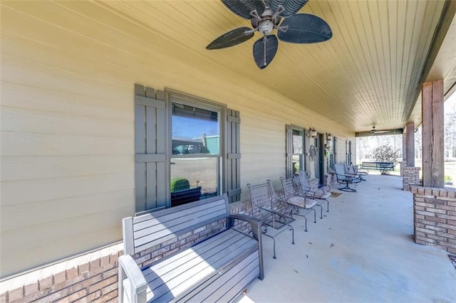 view of patio with covered porch and ceiling fan