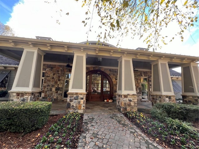 property entrance featuring covered porch