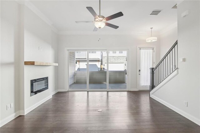 details with wood-type flooring