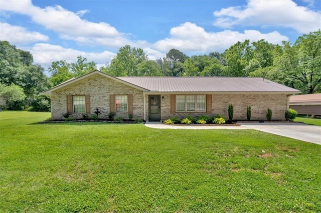 10 Shadow Ln, Cartersville, GA 30120 - ranch-style house featuring a front lawn, brick siding, and metal roof